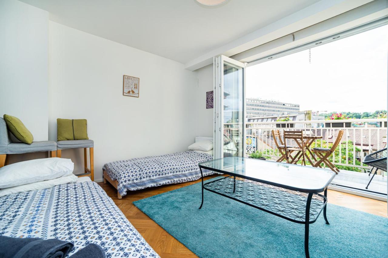 Central, Spacious, Modern 5 Bedrm Duplex W/Balcony ปราก ภายนอก รูปภาพ